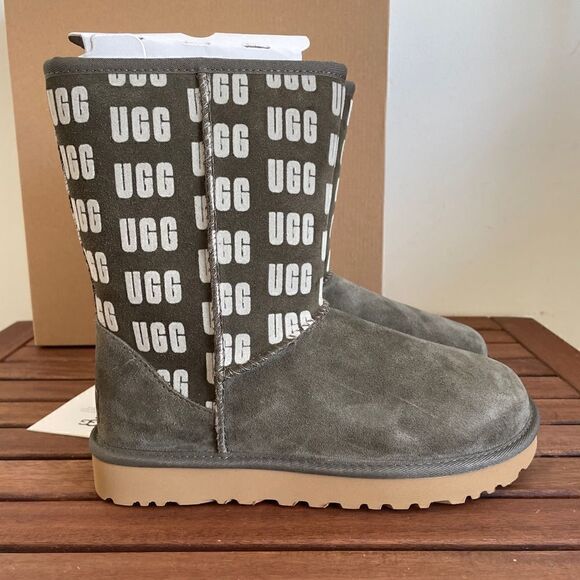 UGG Classic Short II UGG Graphic Boots SLA USA Women Size 7/UK 5/EU 38 - Picture 8 of 13